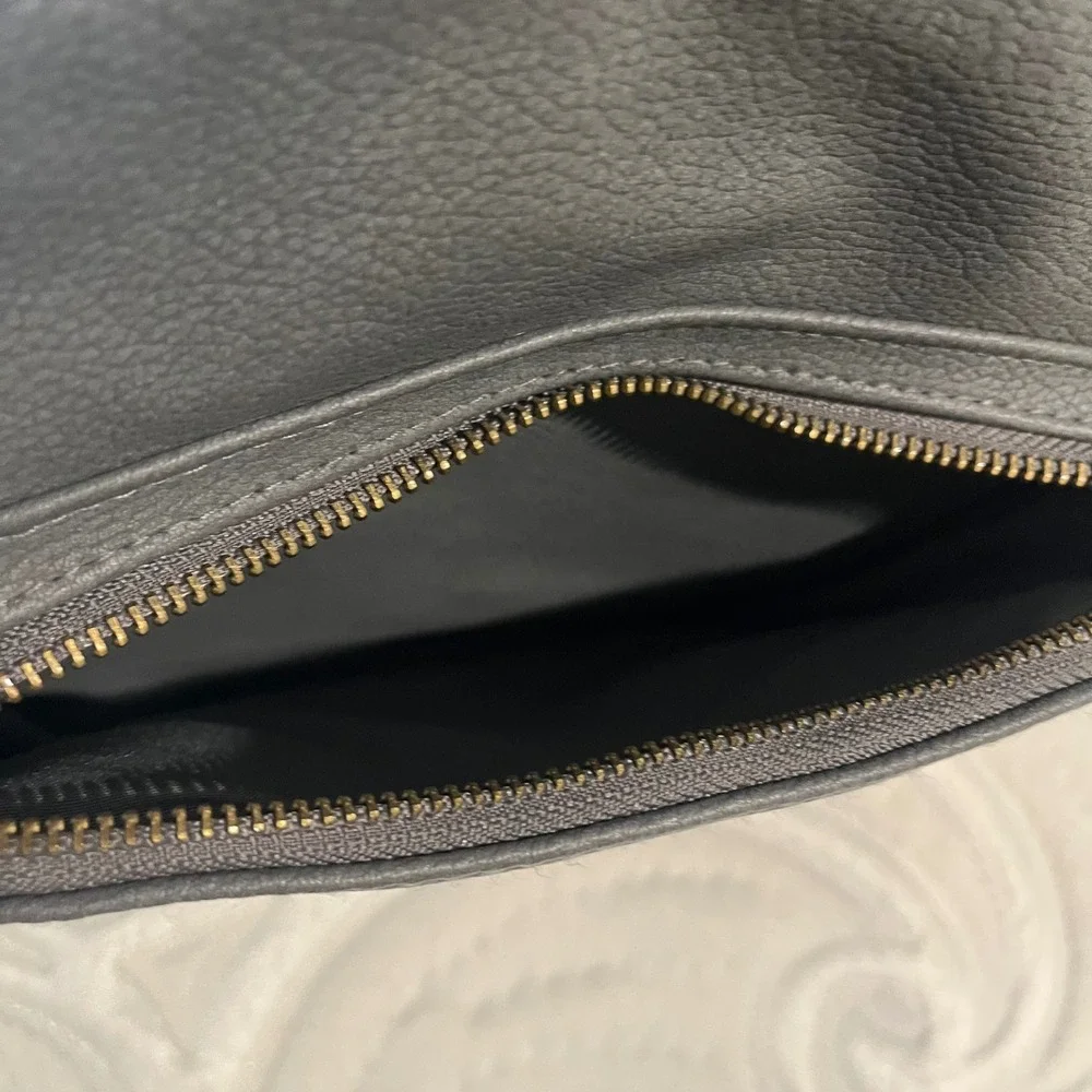 Sonoma Goods For Life Gray Pebbled Faux Leather Crossbody Bag‎ Messenger Purse